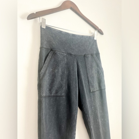 Aerie Chill Play Move Leggings - Picture 6 of 6